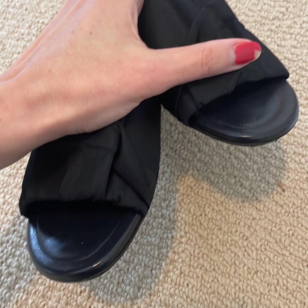 Last chance!! The Row Ellen slide $900 net a porter 38/8 - Picture 5 of 7